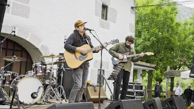 Larraizko konjurua apurtzeko