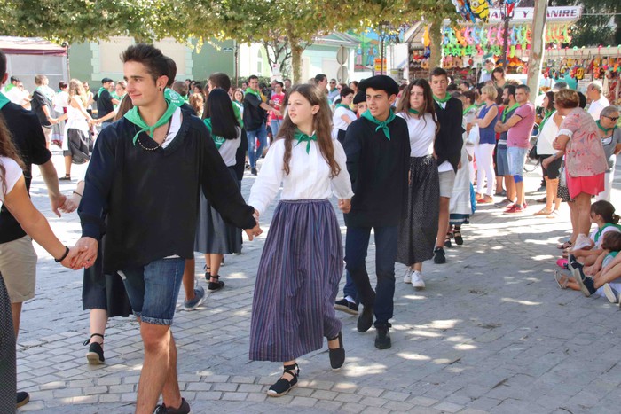 46 gaztek parte hartu dute Irurako Dantza-Sokan - 22