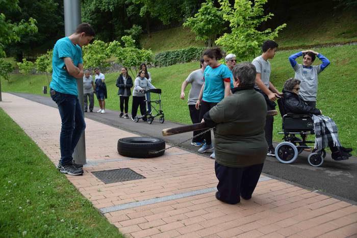 Haur eta helduen arteko II.  60 1560343261605