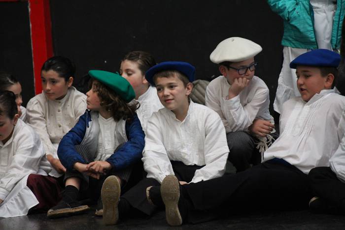 Bukalaik dantzari txikiz bet 29 1525522097420