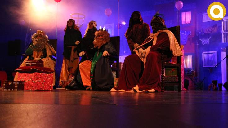 Errege Magoek lehen geldialdia Gure Zirkuan egin dute