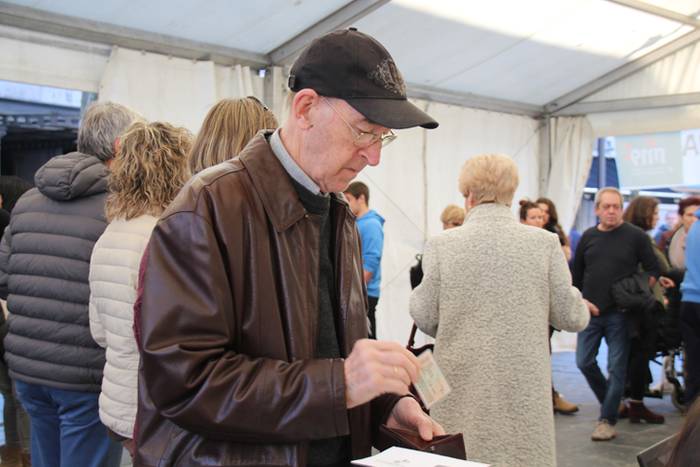 Aurpegi ezagunak bozka emate 18 1489931134387