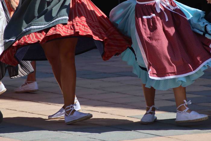 Dantzan igaro dute goiza Liz 40 1630841483069