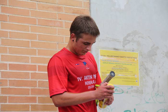 Denetarik festen lehen arratsaldean 15 1469381390855