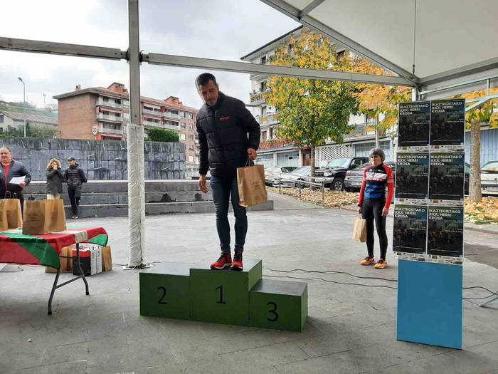 David Garcia eta Izaro Rubio 41 1637502217784