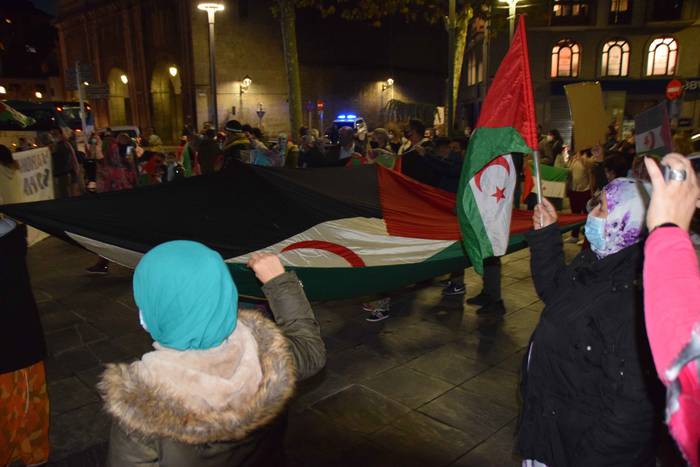 Elkarretaratzea, Sahara 8 1605725157034