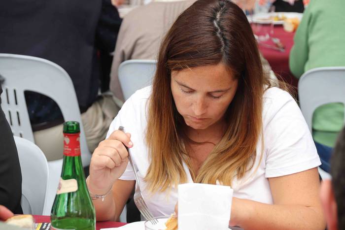 Frontoia bete da txekorra ja 33 1565532419470