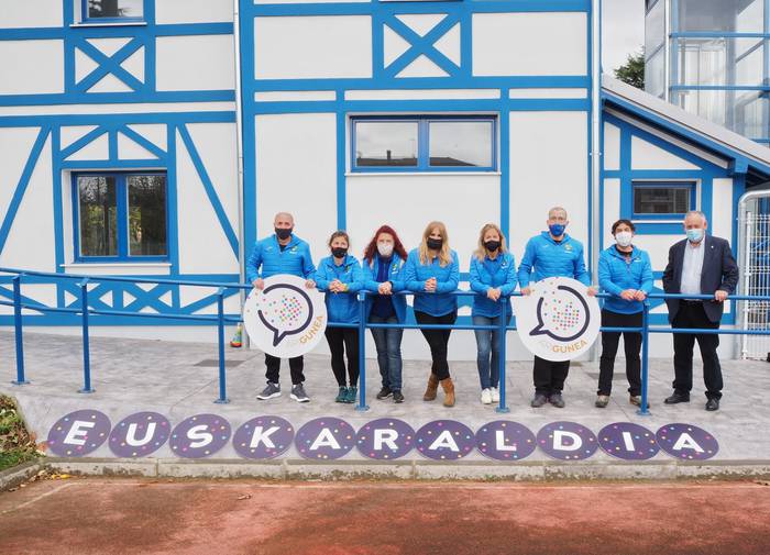 TOLOSA CFko NESKEN LEHEN TALDEA ETA ZUZENDARITZA ERE EUSKARAREN ARIGUNE