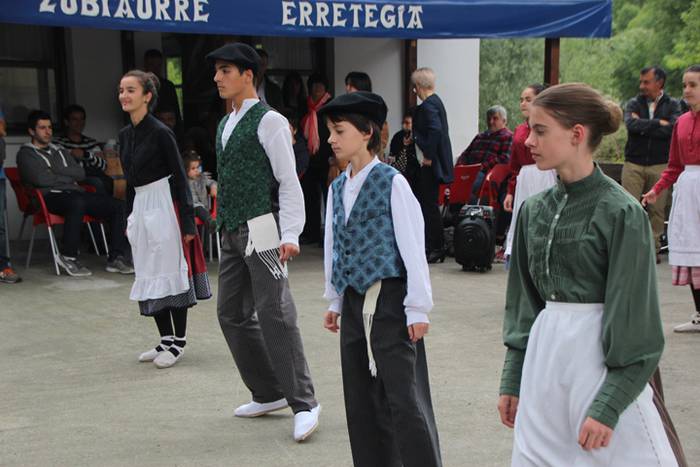 Ikaztegieta Pilareko eguna Sutarri 2 1476272008496