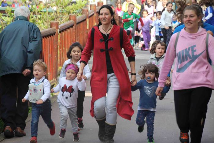 Txikienek eman diote hauspoa 7 1555155520844