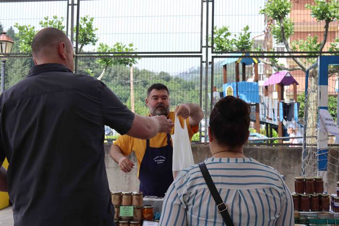 Udaberriko azokak girotu du  40 1653218814179