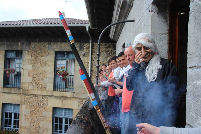 Sorgina agertu, eta Asteasu  20 1498677981921