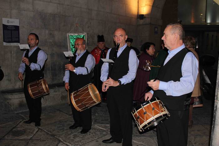 Babarrun Kofradia lau ohorez 4 1542471541326