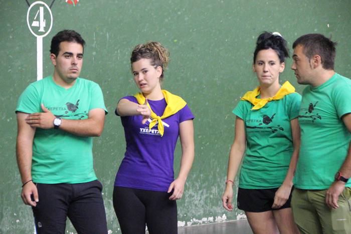 Frontoia, erakustaldiaren ba 19 1502818135127