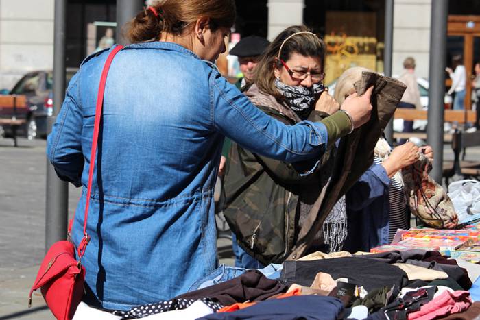 Bigarren eskuko azoka, Sahar 24 1492863320998