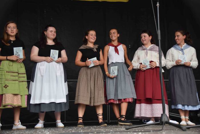 Zizurkil goiko festak trikit 44 1534358619186