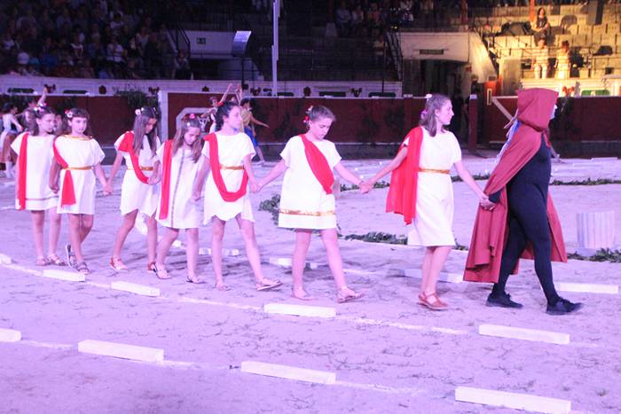 Minotauroaren labirintoa ema 19 1497258575194