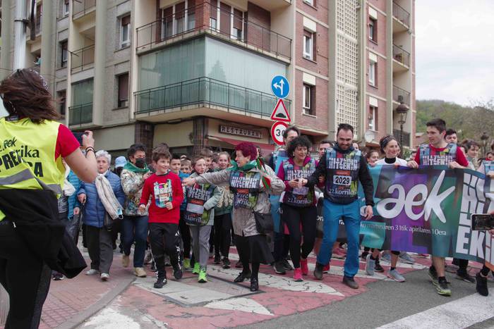 korrika, furgonetatik, Anoet 36 1649421139889