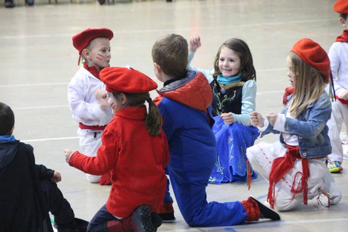 Hotzari aurre egiteko, dantz 8 1517596134313