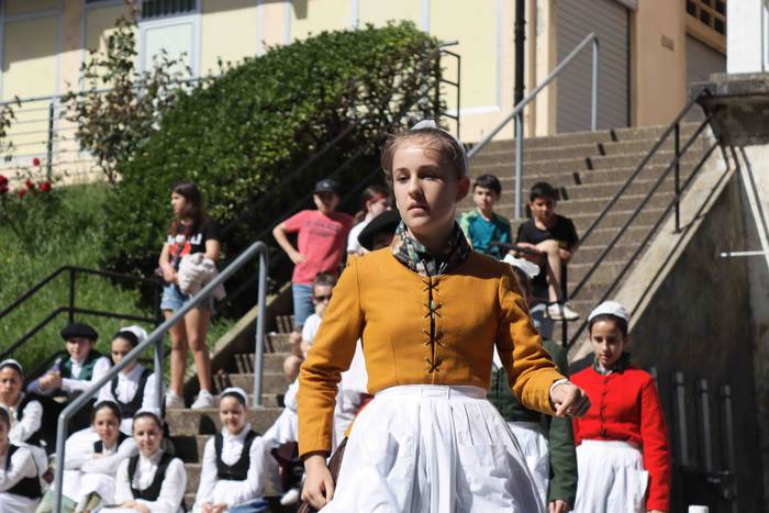 Dantzari eguna ari dira ospa 34 1652614052075