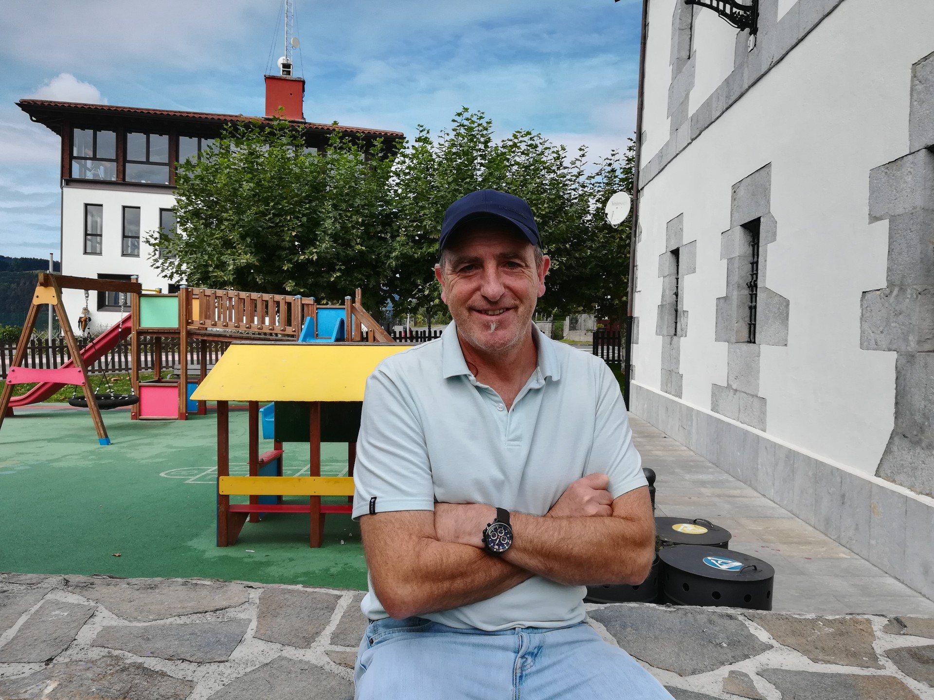 "Elizarekin topatu gara, eta minduta gaude"
