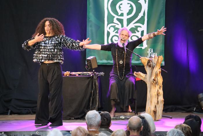 Beste behin, arrakasta handiz bete ditu plazak Tolofolk jaialdiak