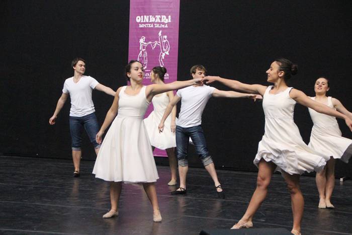 Eskolatik plazara emanaldia  18 1488739637026