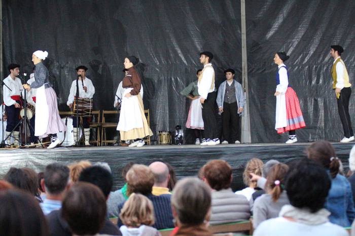 Irurako festak 2015 buruhandiak 65 1443465708389