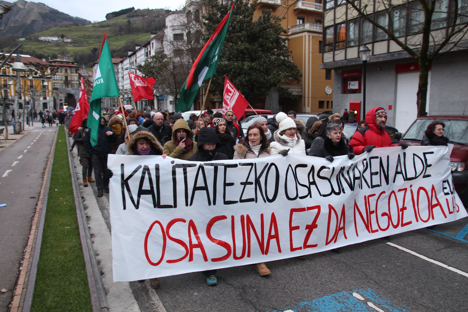 Manifestazio jendetsua osasun publikoaren alde