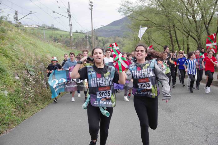 22. Korrika, furgonetatik, T 48 1649420186691