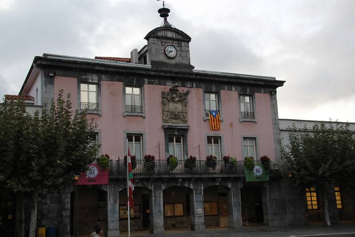 Elkartasuna  gainezka 24 1507057317890