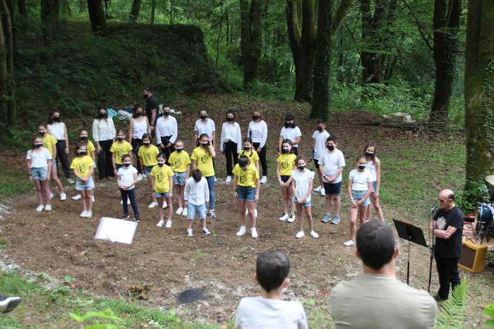 Basoaren erdi-erdian 2 1623508581677