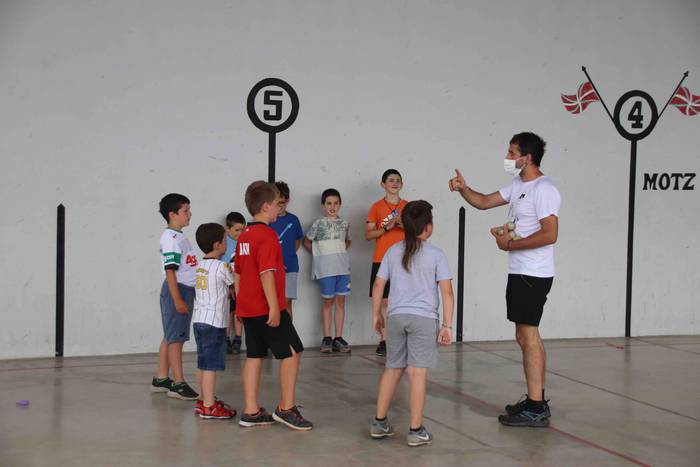 Pilota jolasak Orexan Behar  1 1625330294223