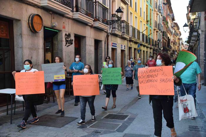 Zerbitzu publikoen aldeko mo 38 1593257992888