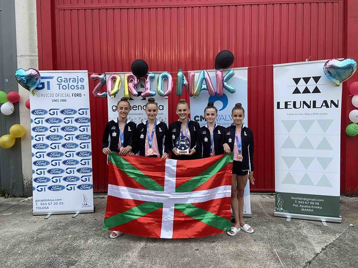 Emanaldi biribilak egin ditu 4 1626943257253