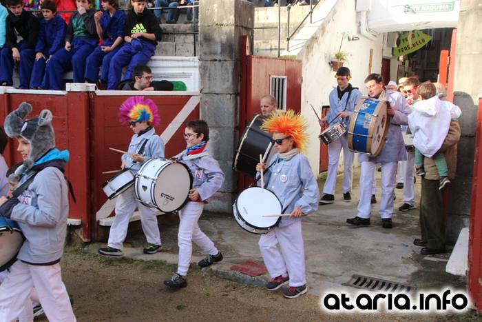 ostegun gizena 2016 zezen plaza 14 1454608262046