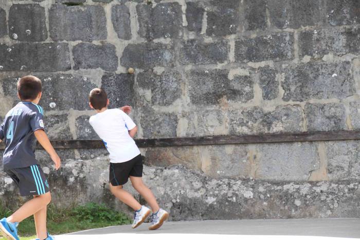 Frontoi Zaharrari, pilotari  9 1532187687661