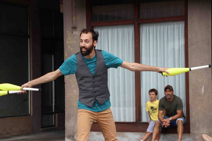 Malabareak eta akrobaziak na 22 1562507118792