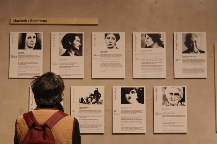 'Itzalpeko emakumeak' erakus 15 1613734173824
