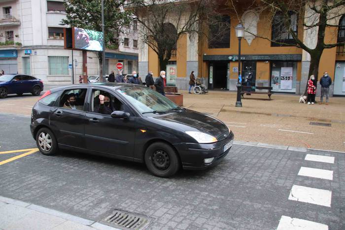 Ostalaritza Aurrera kotxe ka 24 1612011934478