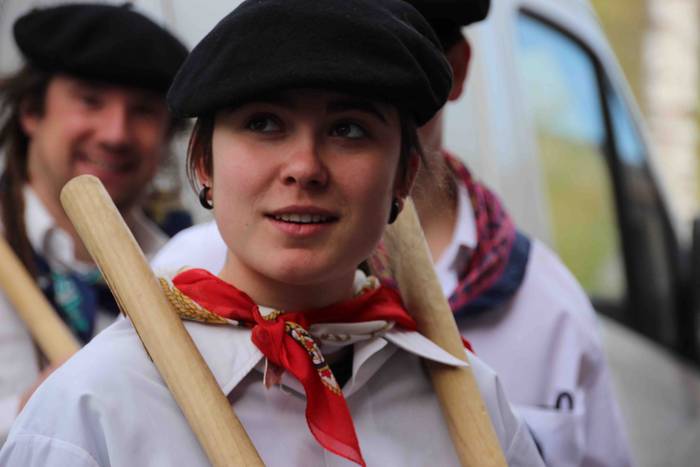 Ajerik gabe, makila eta lau  42 1551617991104