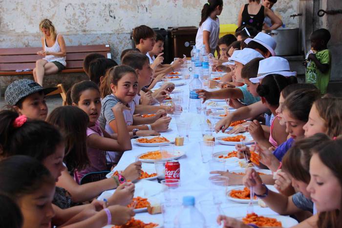 Tripa beteta, dantzan pasa d 4 1563205315160