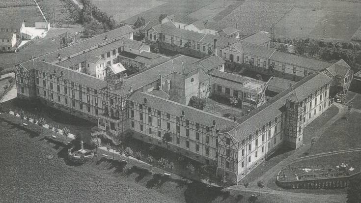 Herriko eraikin ikusgarrienetakoa