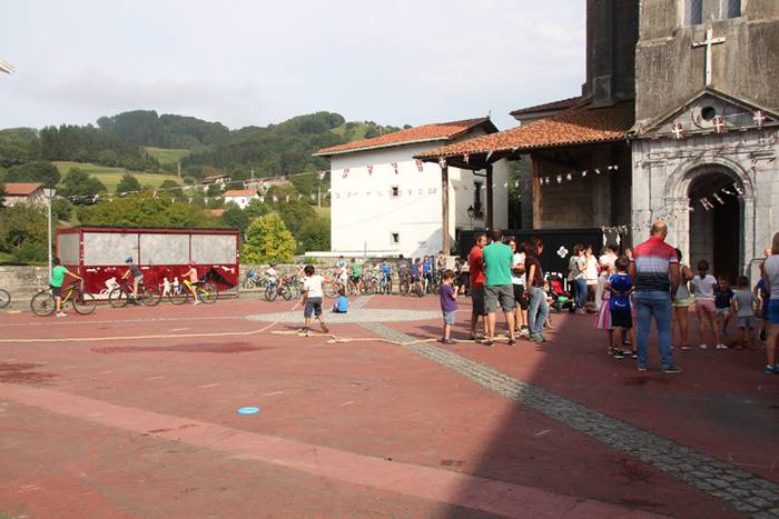 BIDANIAKO SAN BARTOLOME JAIA 69 1503508686657