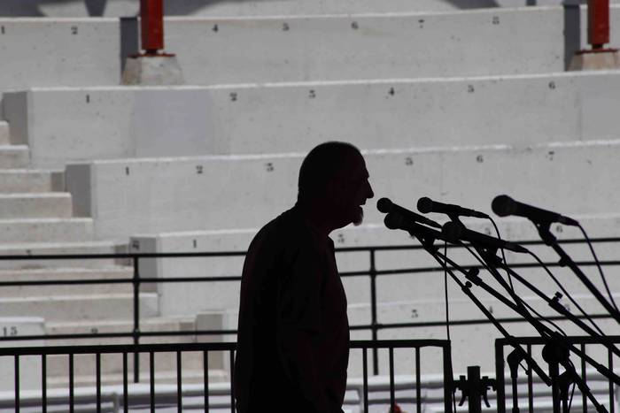 Bertso saioa Tolosako zezen  14 1592740347843