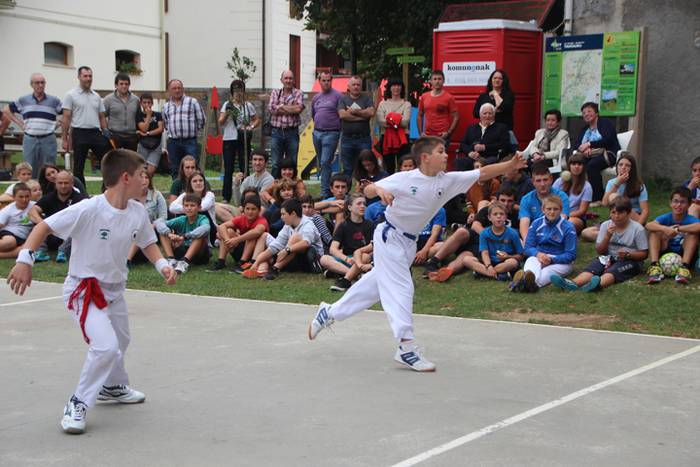 Puzgarriak, pilota eta karta 16 1501613743220