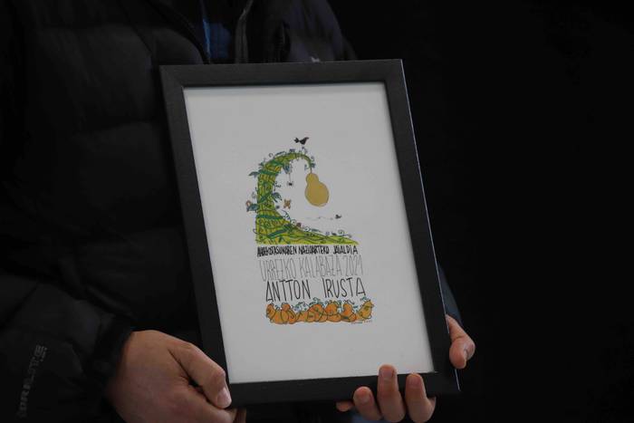 Ahoz Aho Jaialdiko sari bana 12 1615651469714