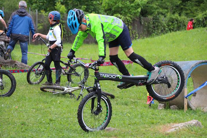 Oreka landuz, bi gurpilen ga 29 1525011764612