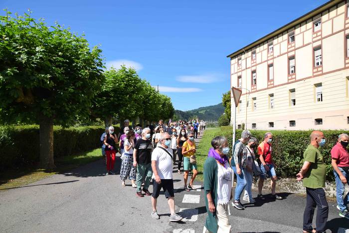 Zerbitzu publikoen aldeko mo 12 1593257977442