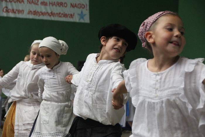 Txikienen oinak dantzan, fes 19 1527423350863